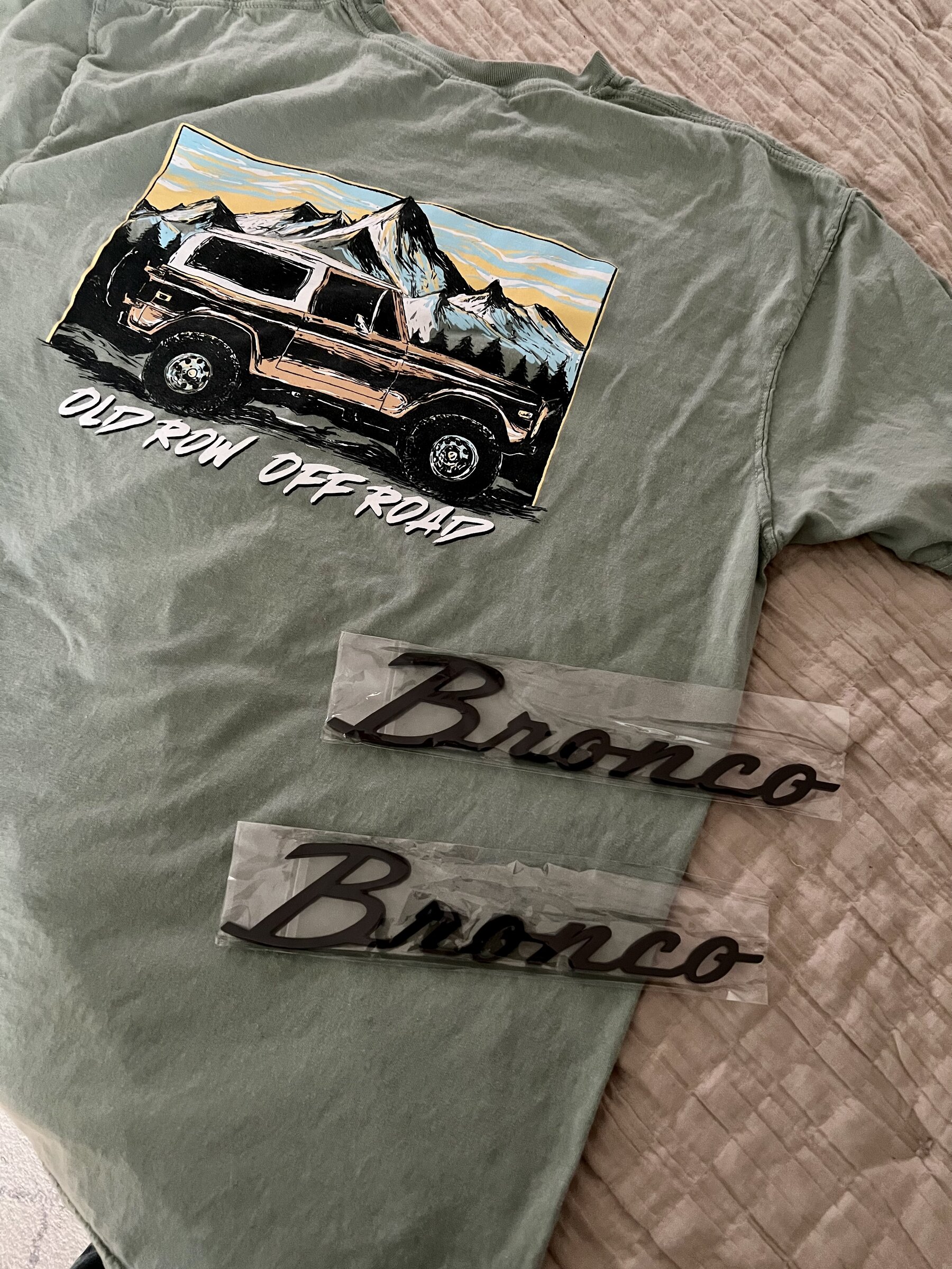 Ford Bronco Show Your Christmas Bronco Swag 4020A965-6832-4CCE-BB9A-C2CE33BEE4C3