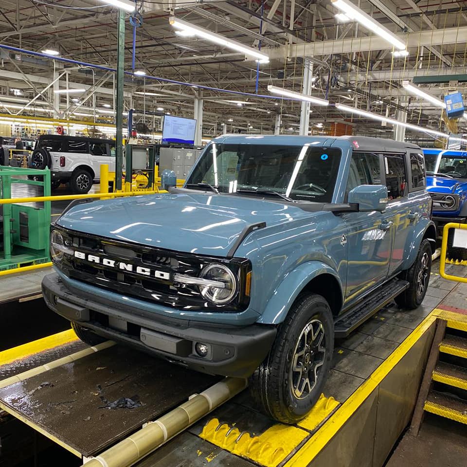 Ford Bronco Then & Now: show your assembly line Bronco and current Bronco picture 40224911-D2FA-4B33-8EC6-EE75930F62A8