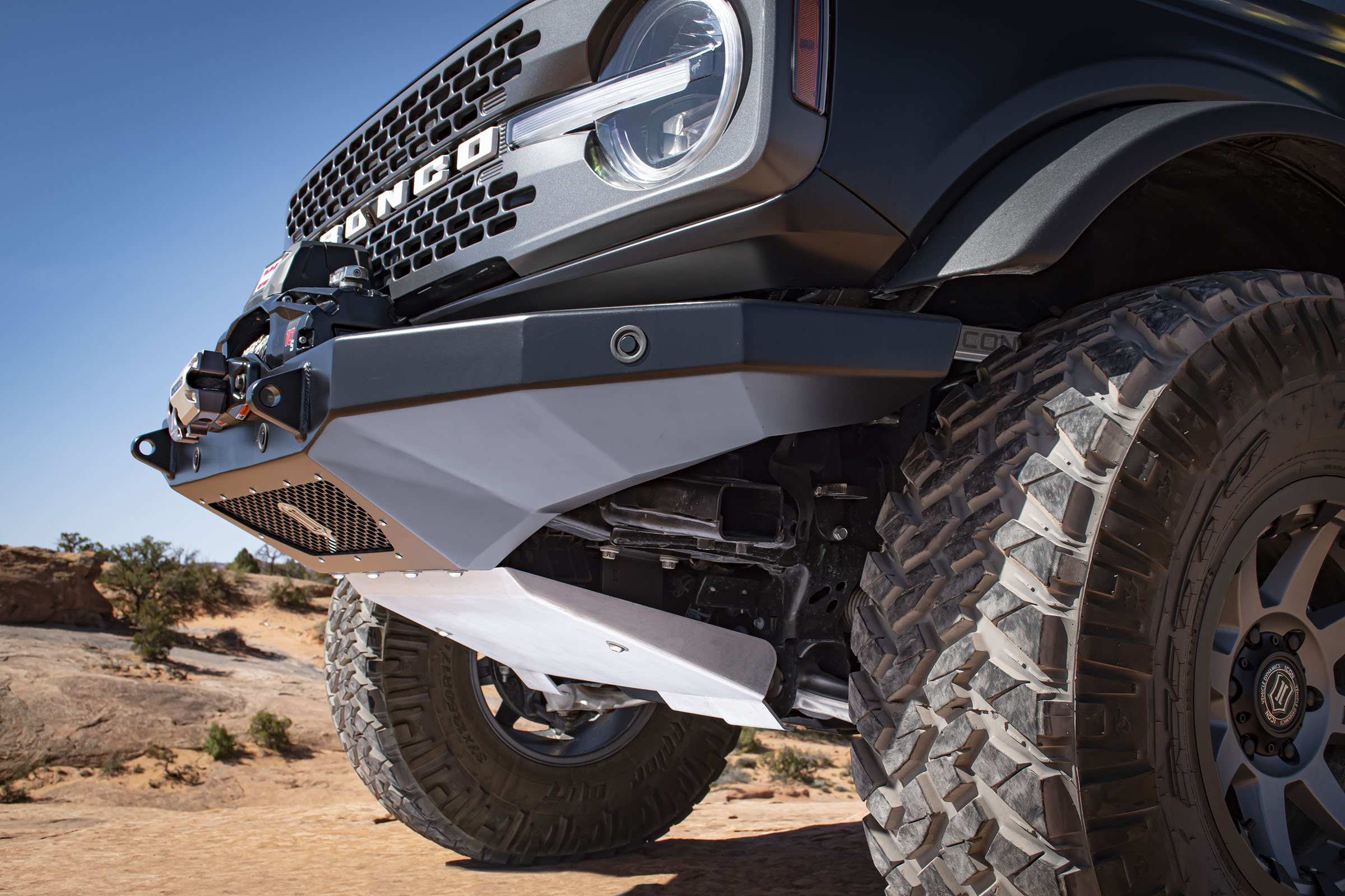 Ford Bronco ICON Impact Pro Series Front Winch Bumper 45201-Lifestyle03_hi-res