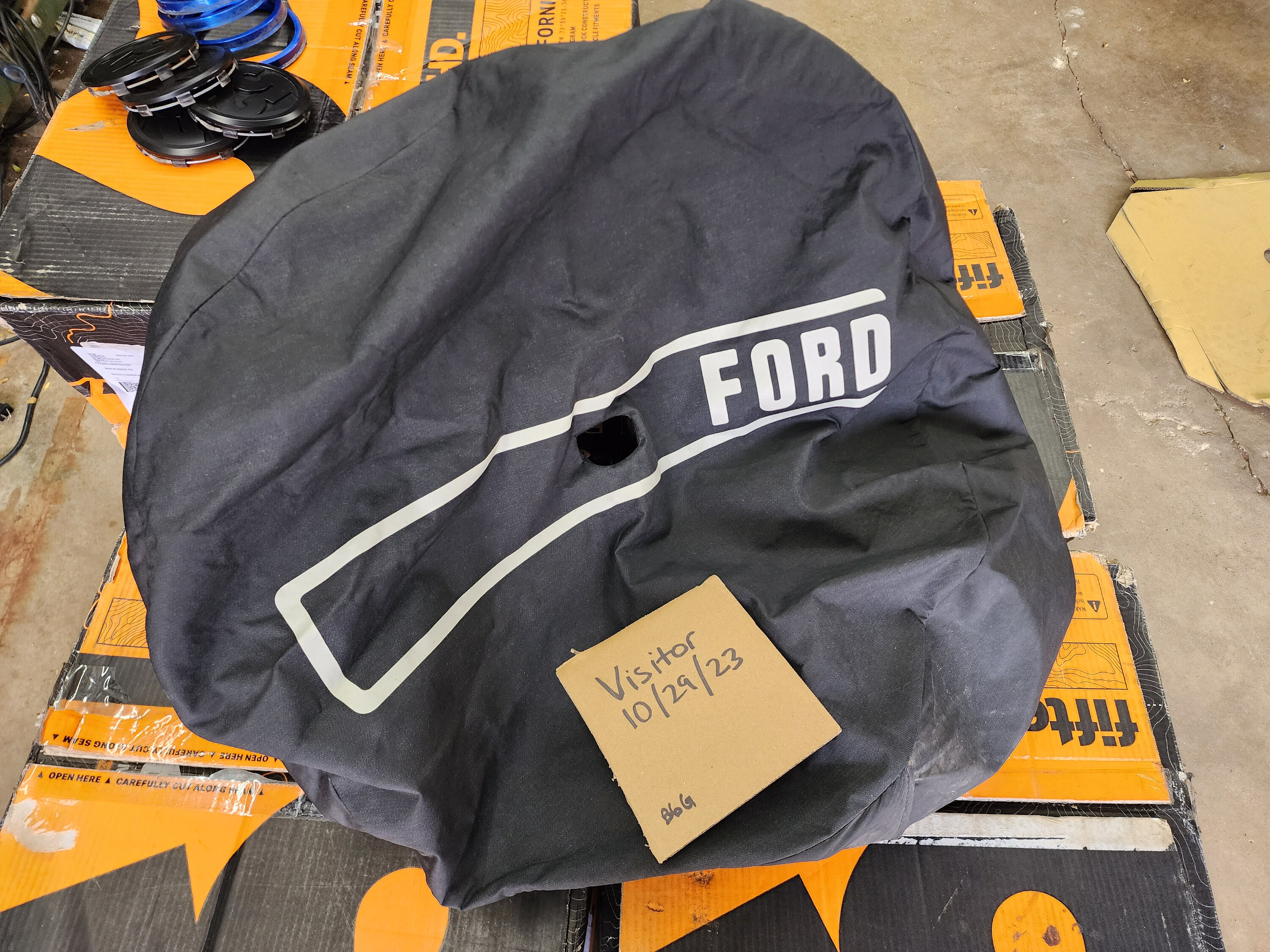Ford Bronco Ford OEM Spare Tire Cover (price drop!) 4uNHEy9