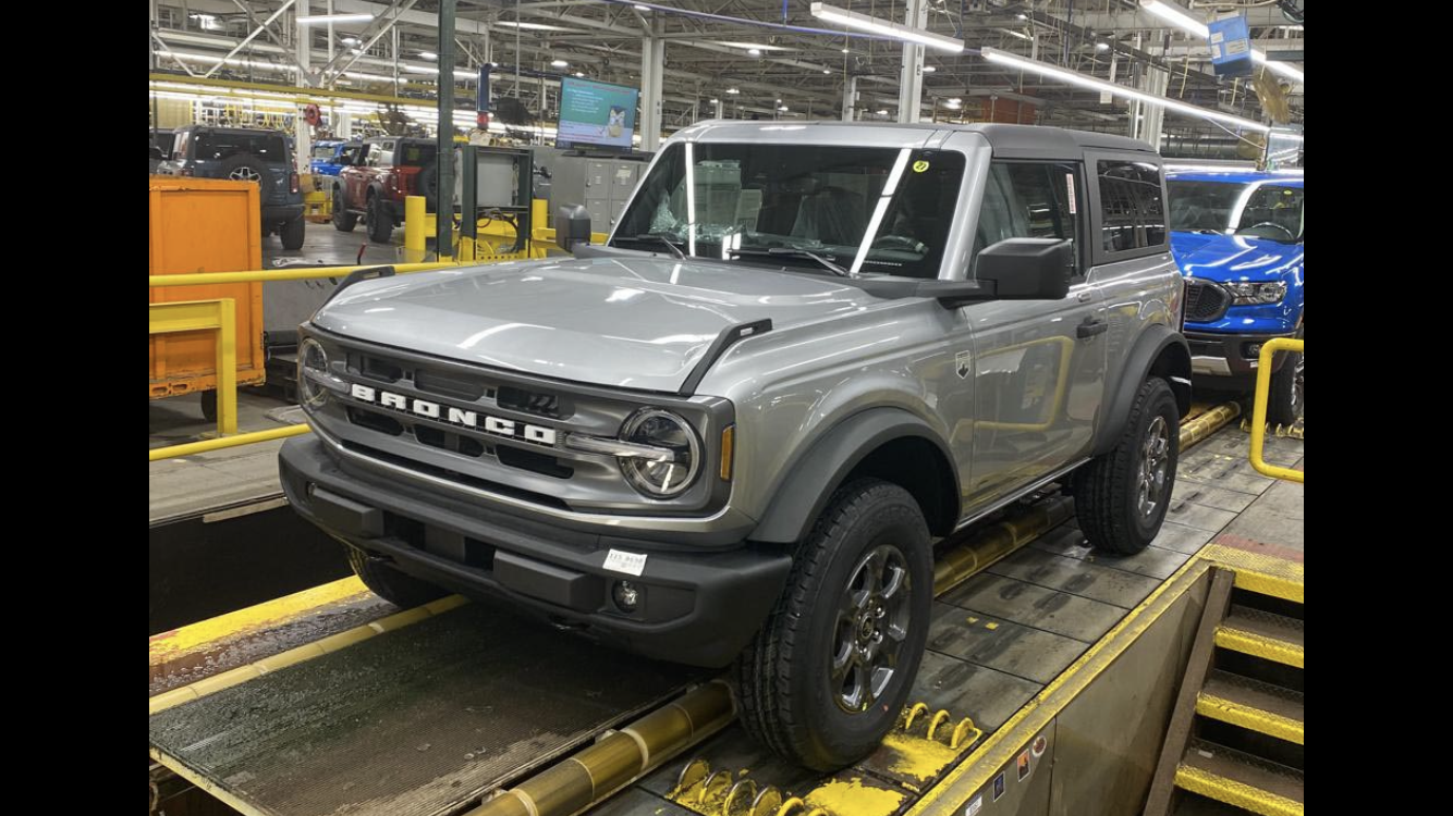 Ford Bronco Then & Now: show your assembly line Bronco and current Bronco picture 6433385E-9190-46EE-8438-E7FE50A74BA9
