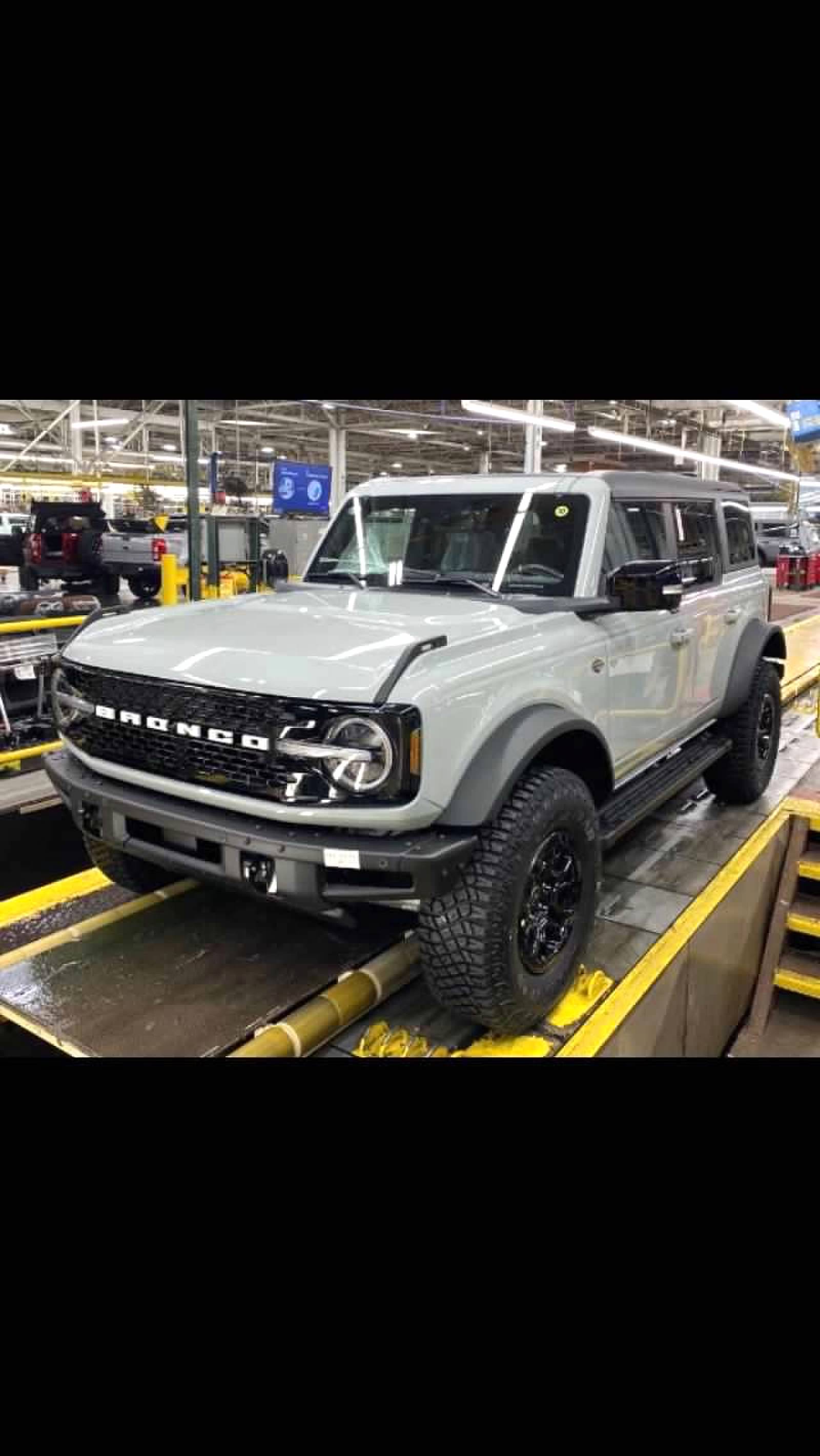 Ford Bronco Selling hard top 6497FC85-FADD-48AA-A435-0BBEE7D55FCA