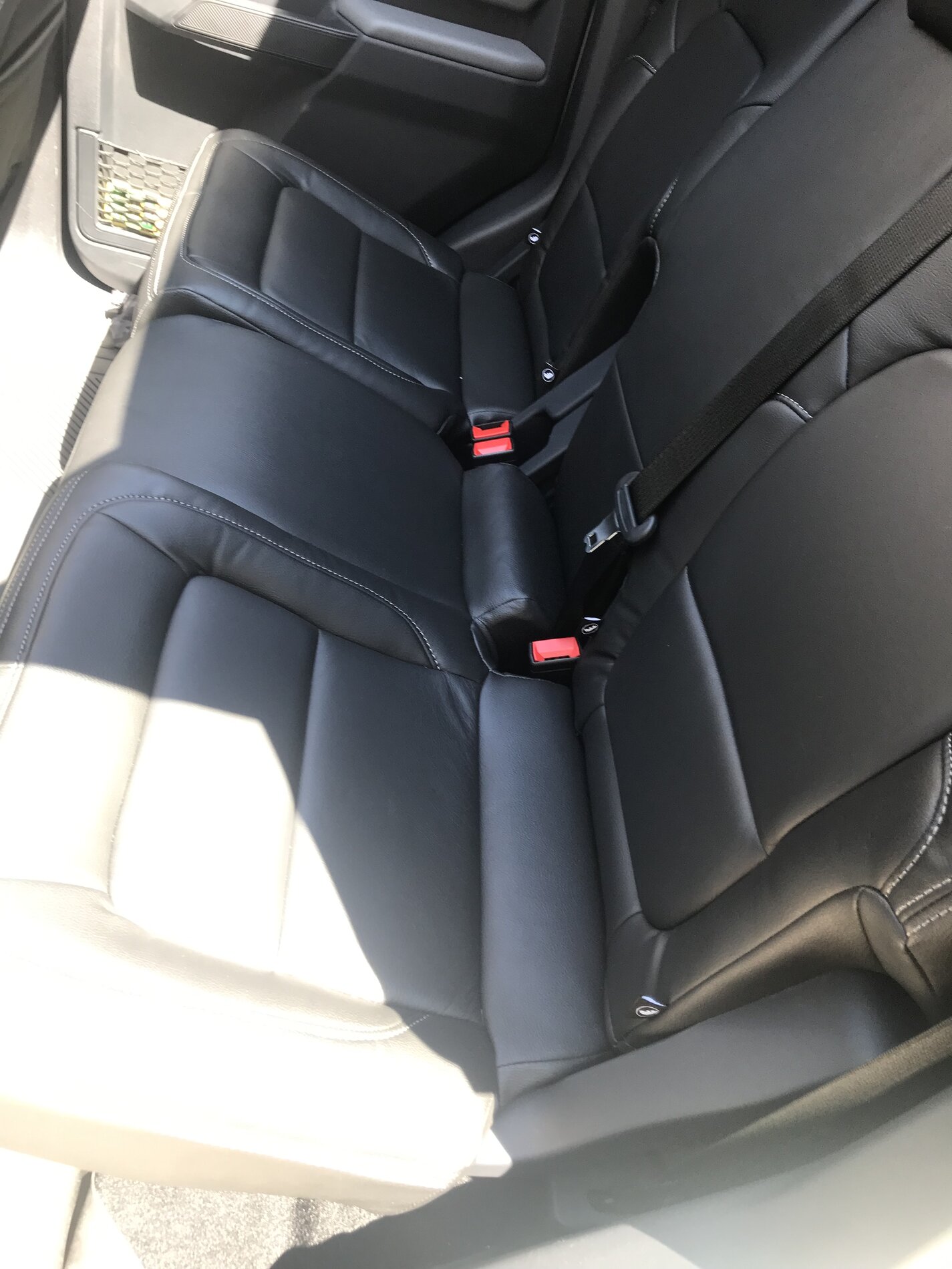 Ford Bronco Installed Katzkin custom leather seat covers in Big Bend interior 6601047E-44F0-4B68-9642-19A85EE41B0B
