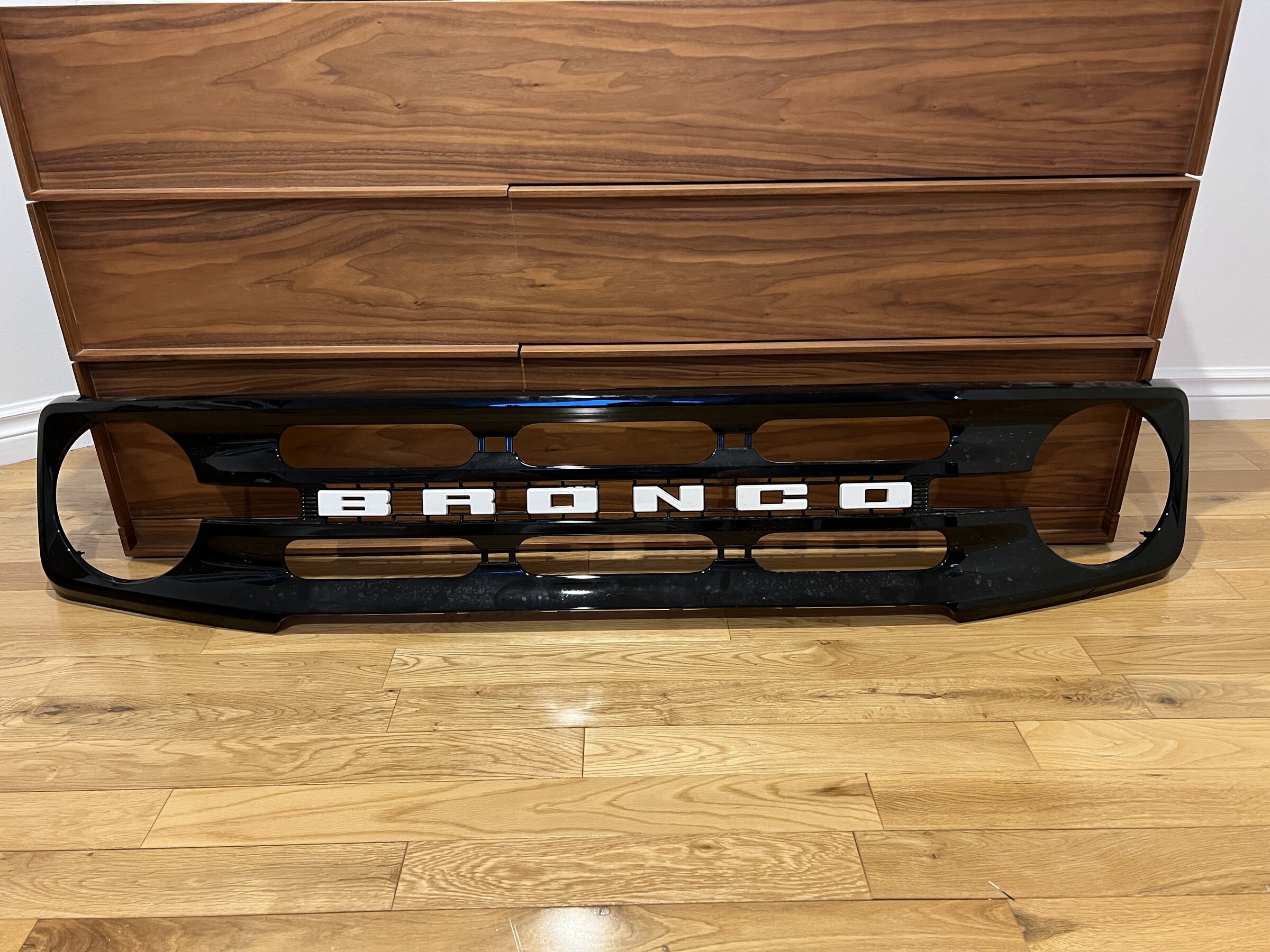 Ford Bronco Outer Banks grill for sale and potentially Velocity Blue hood as well 74F1DB63-A2A2-421A-87BB-BCBDB4F57F7D