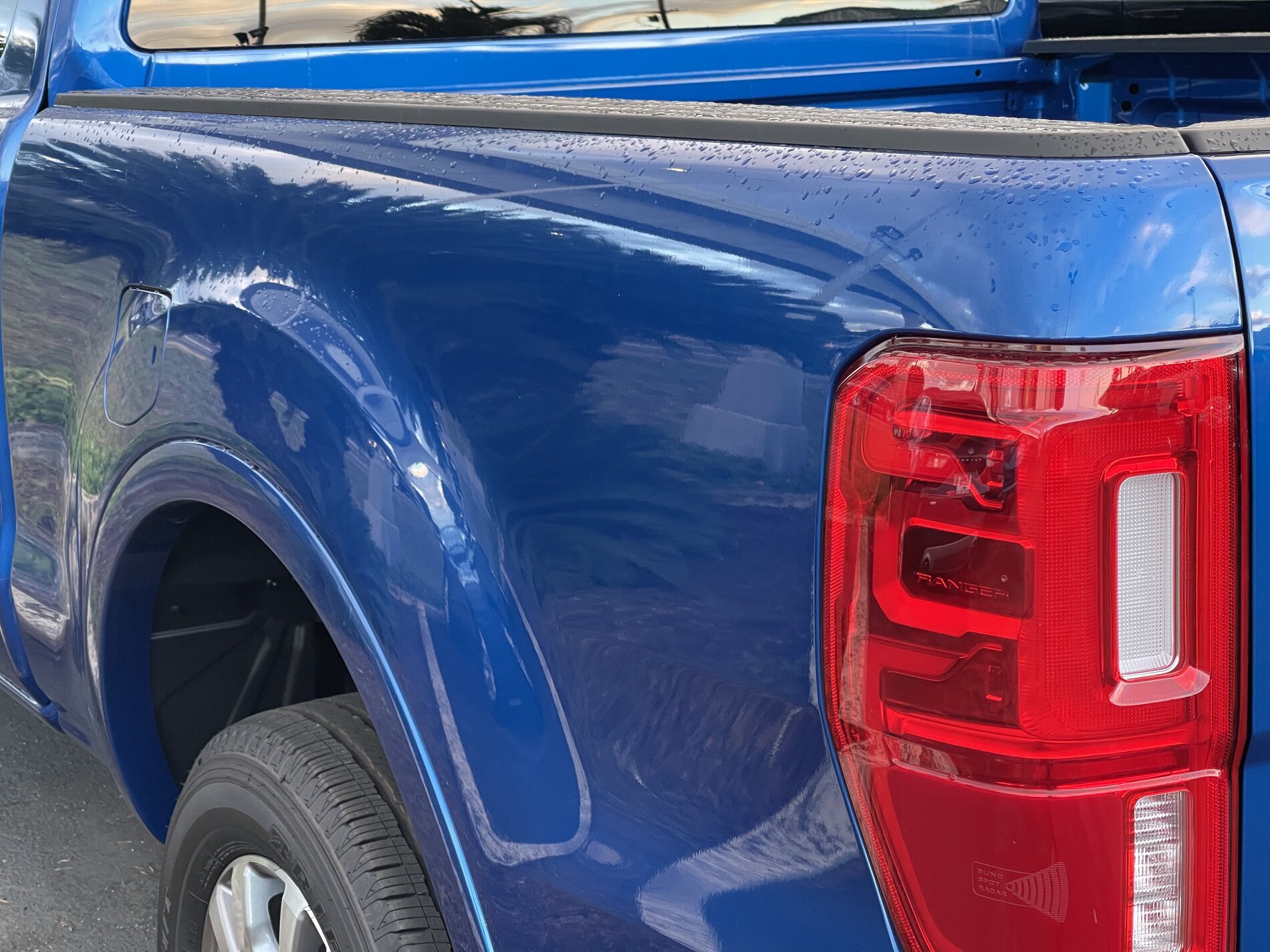 Ford Bronco ⚡ Lightning Blue Bronco 2 door + Oxford White Wildtrak + herd getting shipped out ? 8A676A6C-20BB-4EC0-8535-7D1B2619F8CC