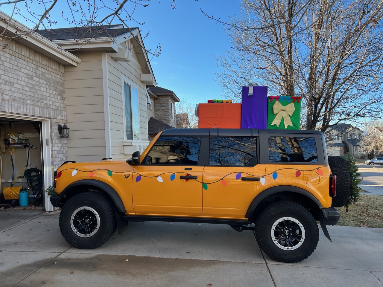 Ford Bronco How are you decorating your Bronco for Christmas or holidays? Post yours! 🎅 8E3F8585-F704-4777-86D7-DBBC40C65BEB