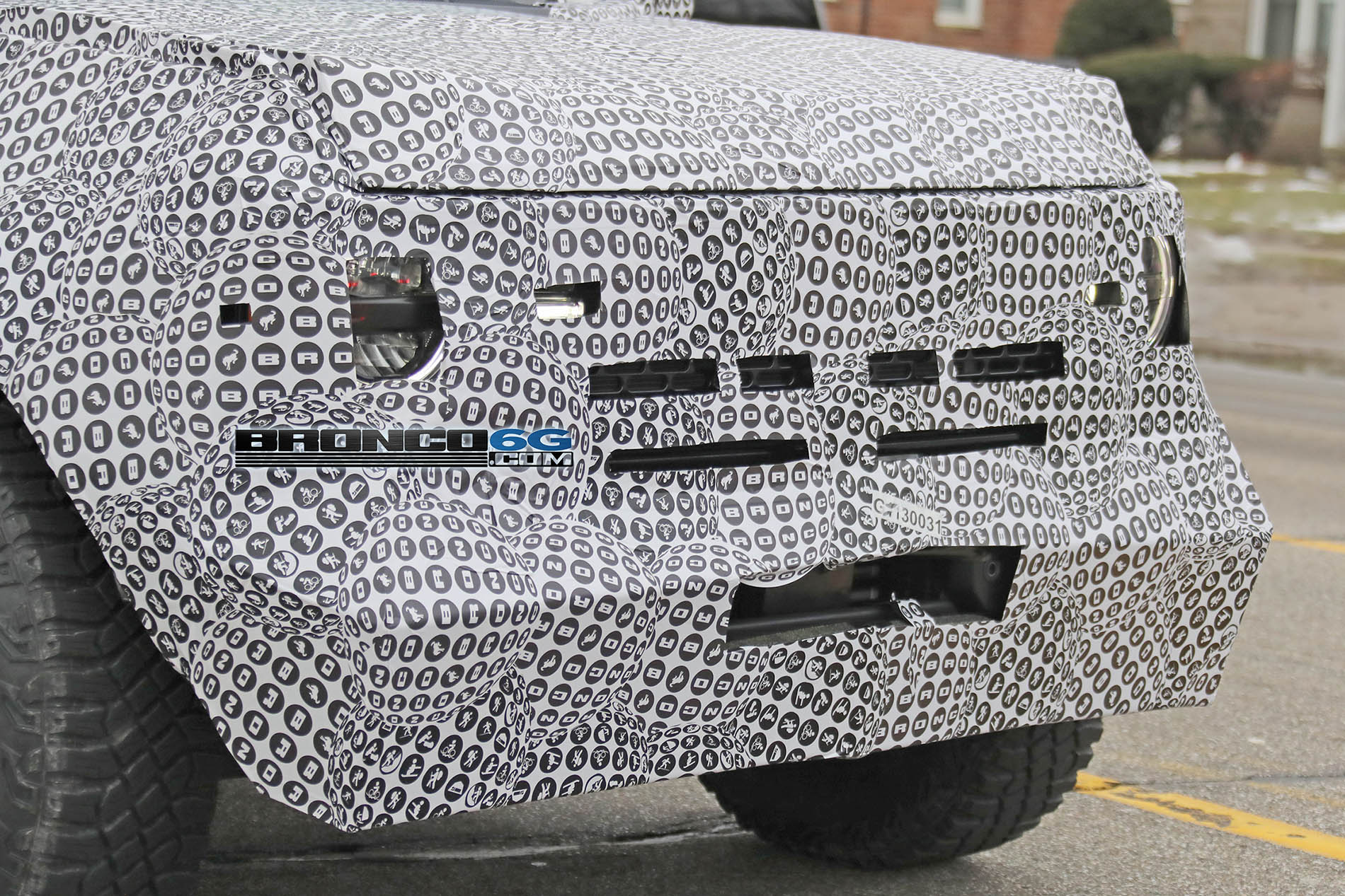 Ford Bronco Newly Spied: 2021 Bronco in Rugged Trim! Mule.JPG