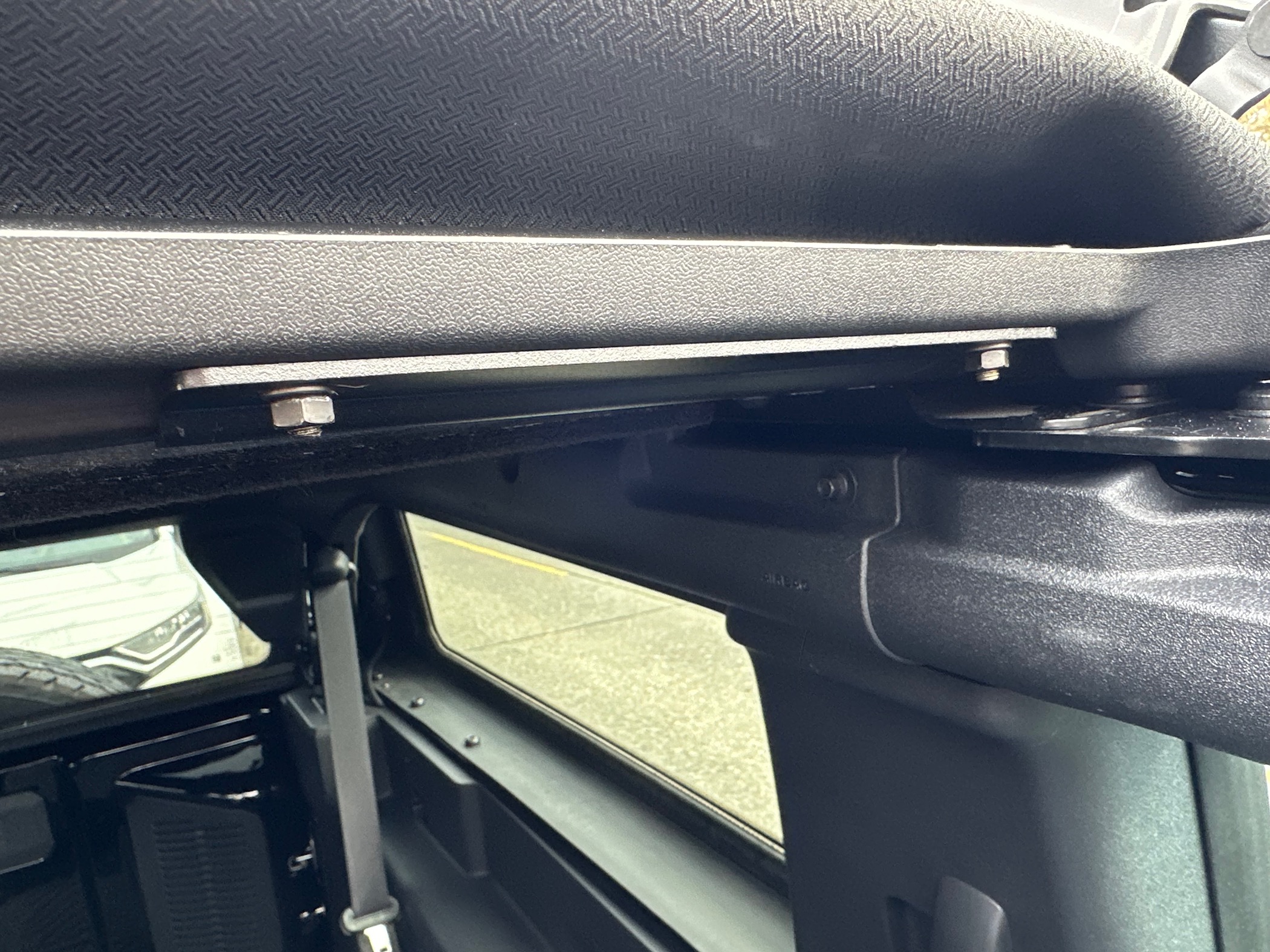 Ford Bronco Bestop 2door Sunrider Rear Bracket issue/concern additional side rear halo brackets