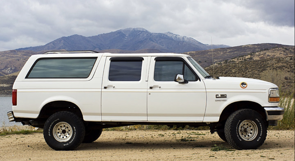 Ford Bronco Giving up on the 2 door? F5553D4A-2CD5-41DC-BF78-C1FB96B626F3