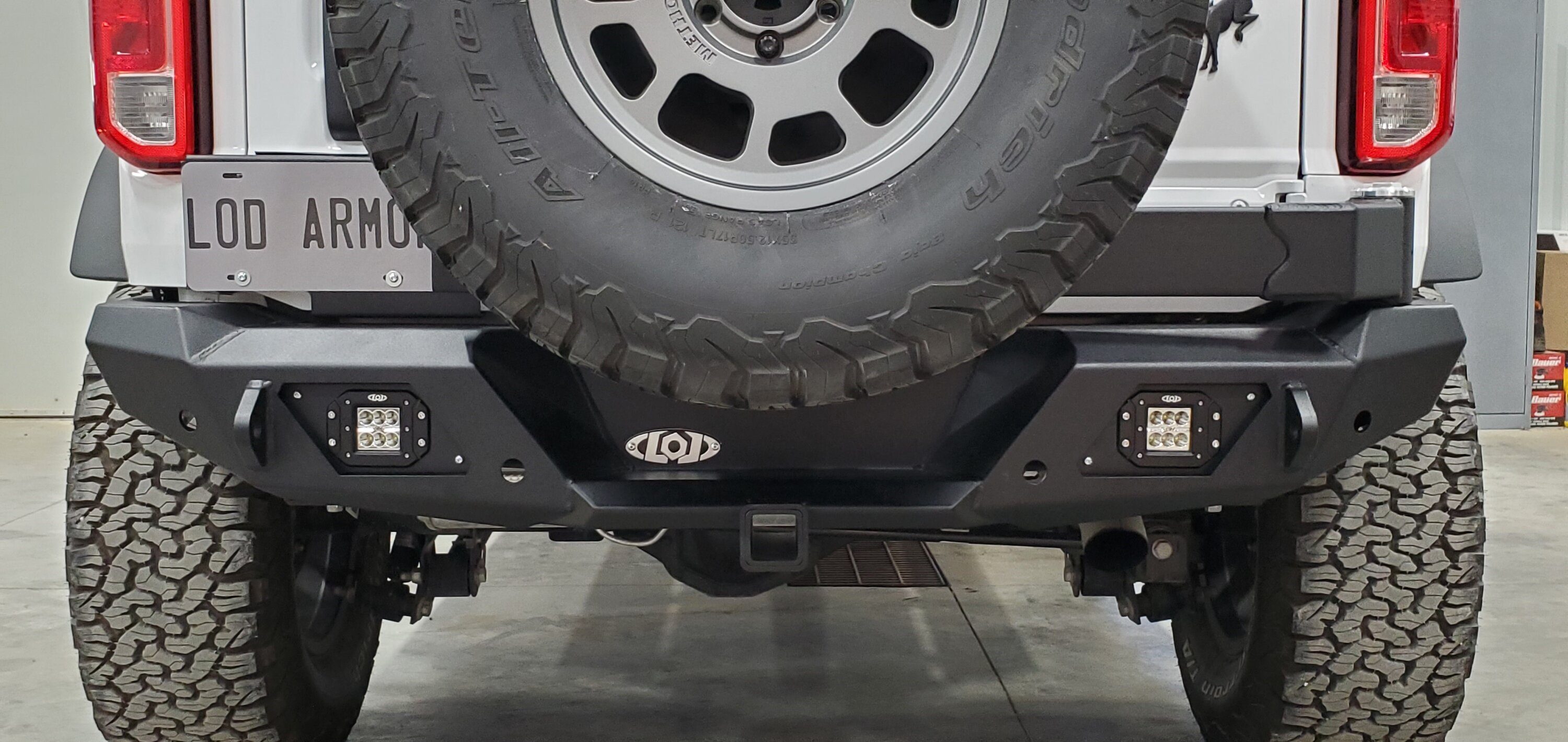 Ford Bronco LOD OFFROAD!  Destroyer Tire Carrier bc2