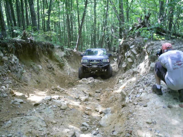Ford Bronco Width question for narrow trails Beasley_03