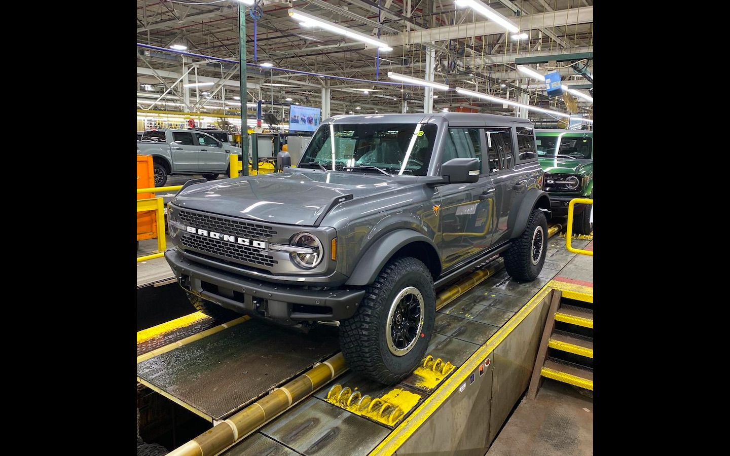 Ford Bronco Give a shout out to your dealership if they honored MSRP pricing Bronco 2022
