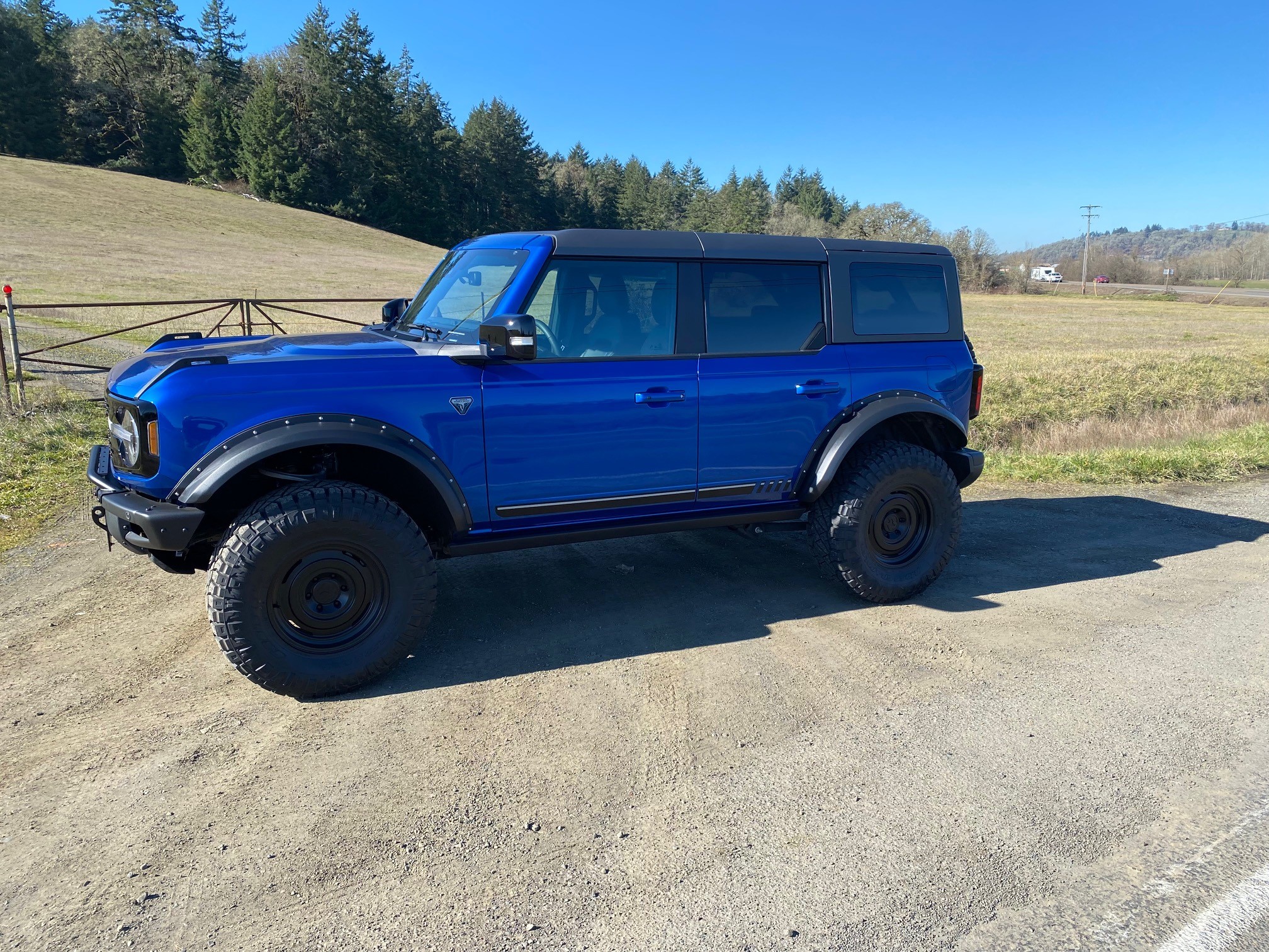 Ford Bronco LIGHTNING BLUE Bronco Club Bronco 3