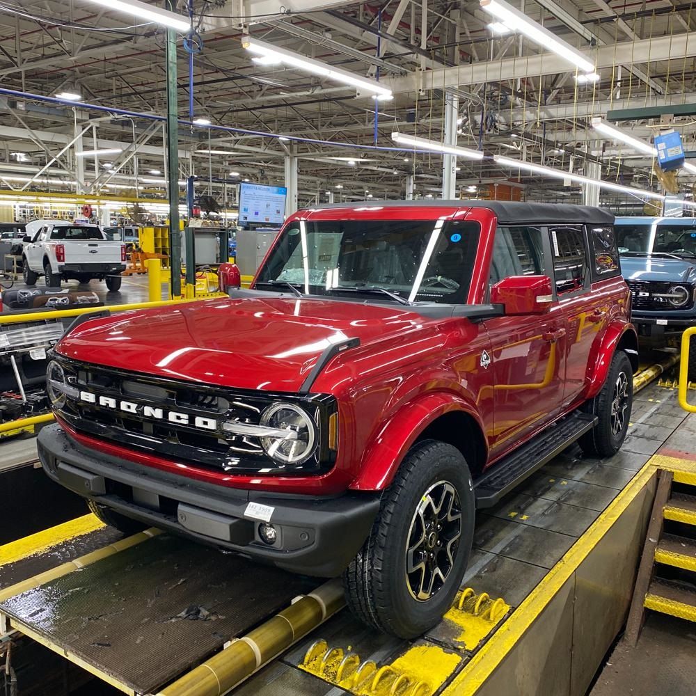 Ford Bronco 🛠 12/6/21 Build Week Group Bronco Baby