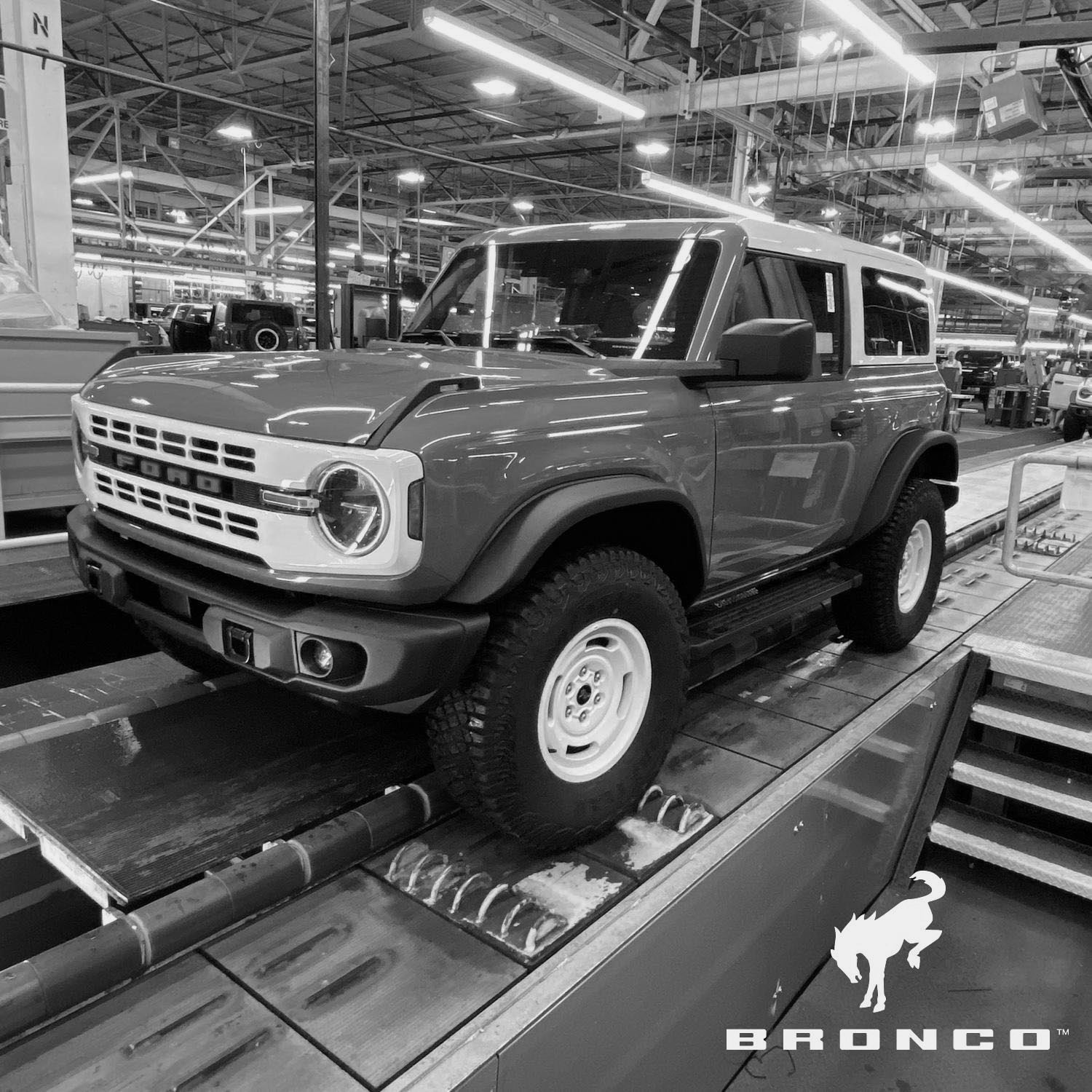 Ford Bronco The Official Bronco6G Photo Challenge Game 📸 🤳 Bronco - baby picture - bw