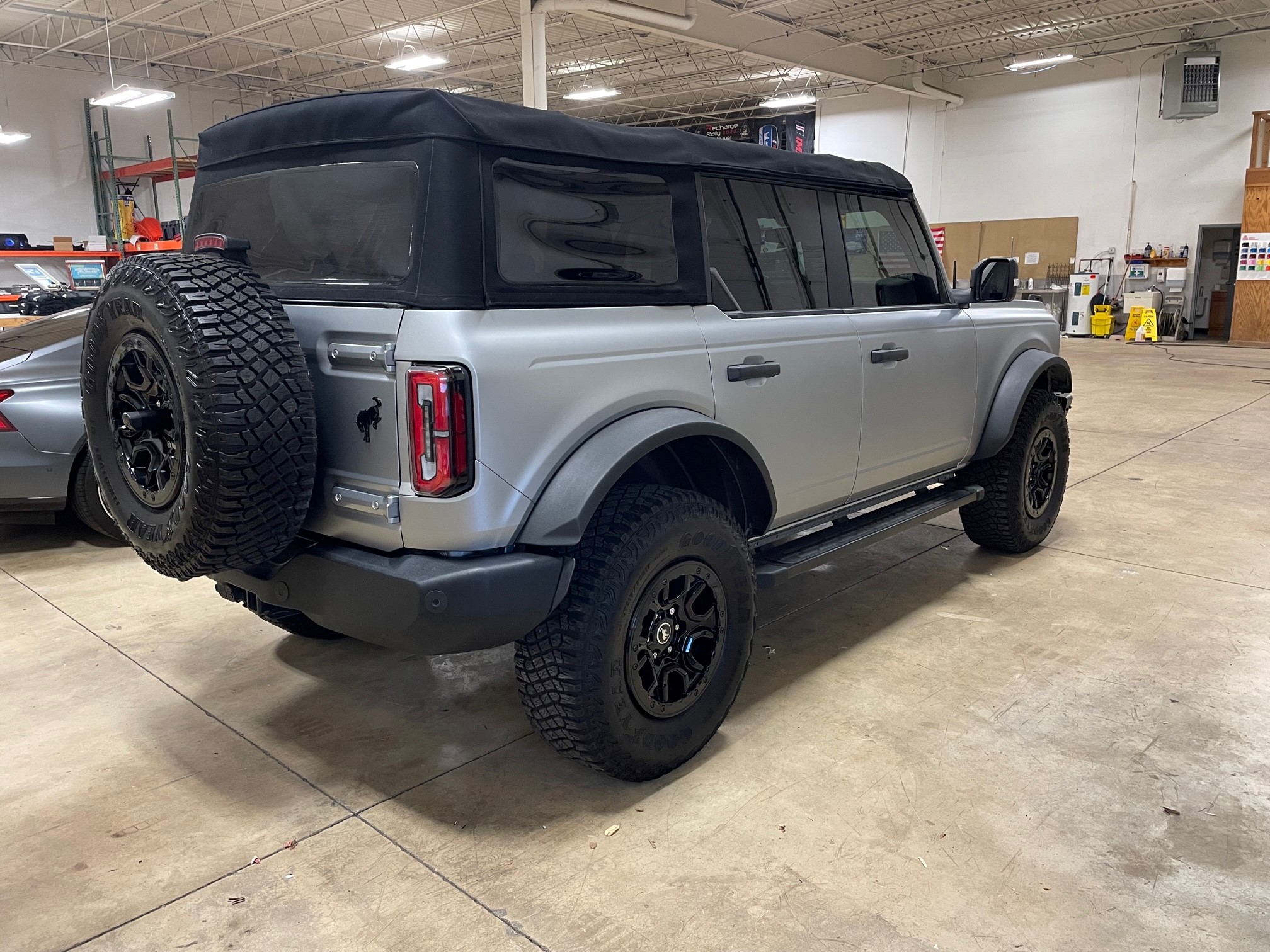 Ford Bronco Iconic Silver Wildtrak gets PPF stealth wrap bronco post wrap 2
