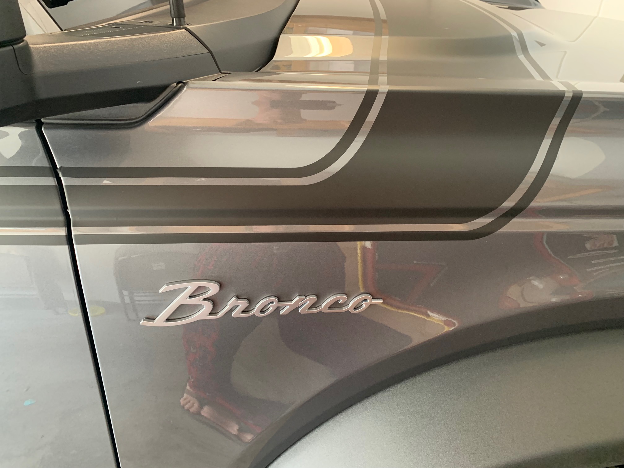 Ford Bronco Guys, why the heck does everyone debadge their trim emblems? BroncoEmblem