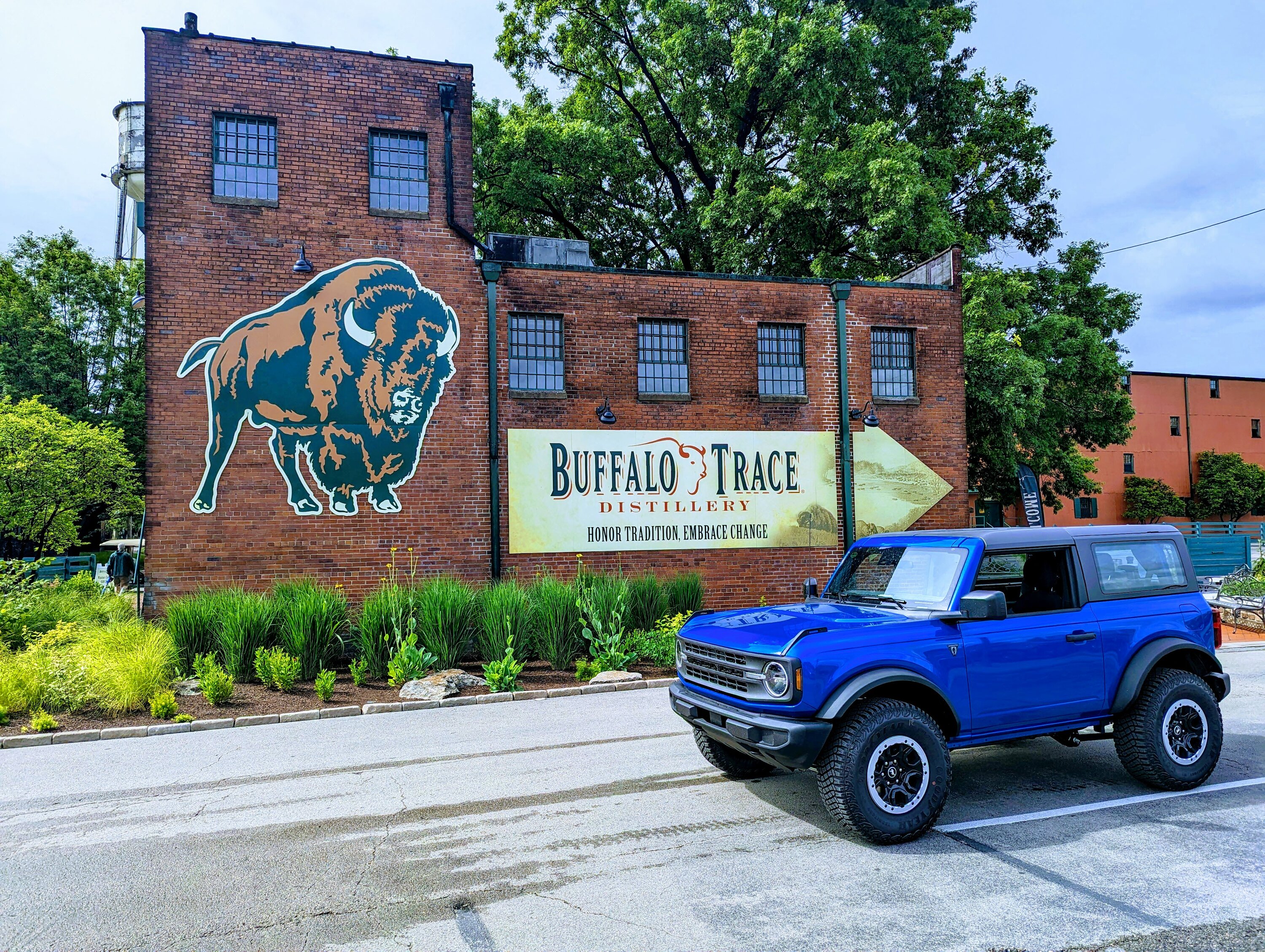 Ford Bronco Okay, let's see them.  Your favorite picture for 2023! BuffaloBronco