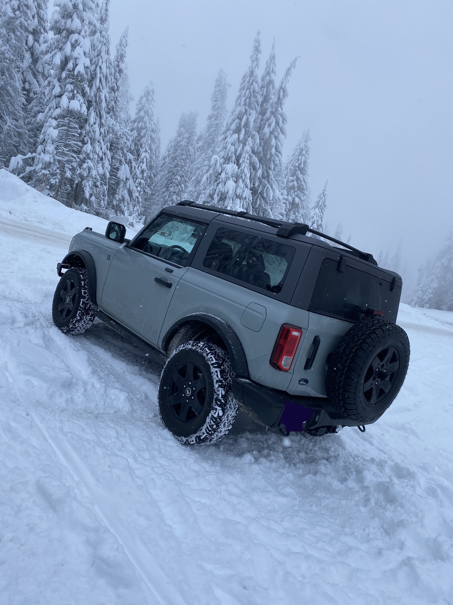 Ford Bronco Playing in the Snow CCD99E82-93B5-41E2-995C-925F15E4F186