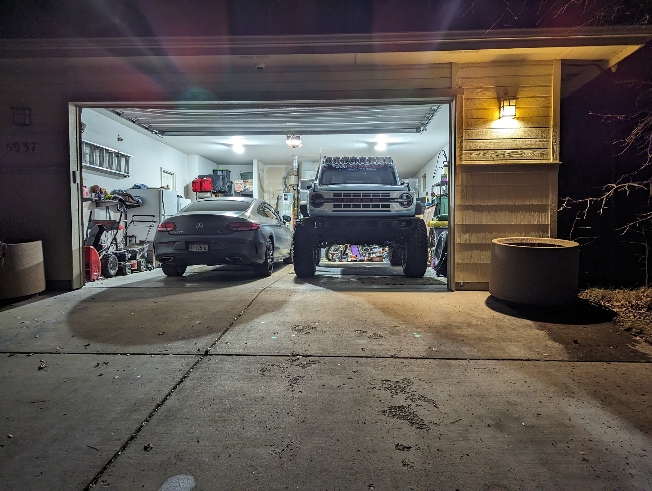 Ford Bronco HERITAGE EDITION Bronco Club clears garage