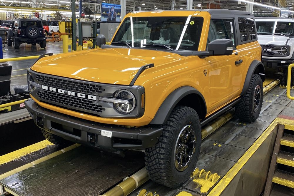 Ford Bronco Then & Now: show your assembly line Bronco and current Bronco picture D50B3DF1-6F02-44C9-83C4-64C62B36A455