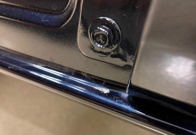 Ford Bronco Door Rubbing on the Body IMG_5076.JPG