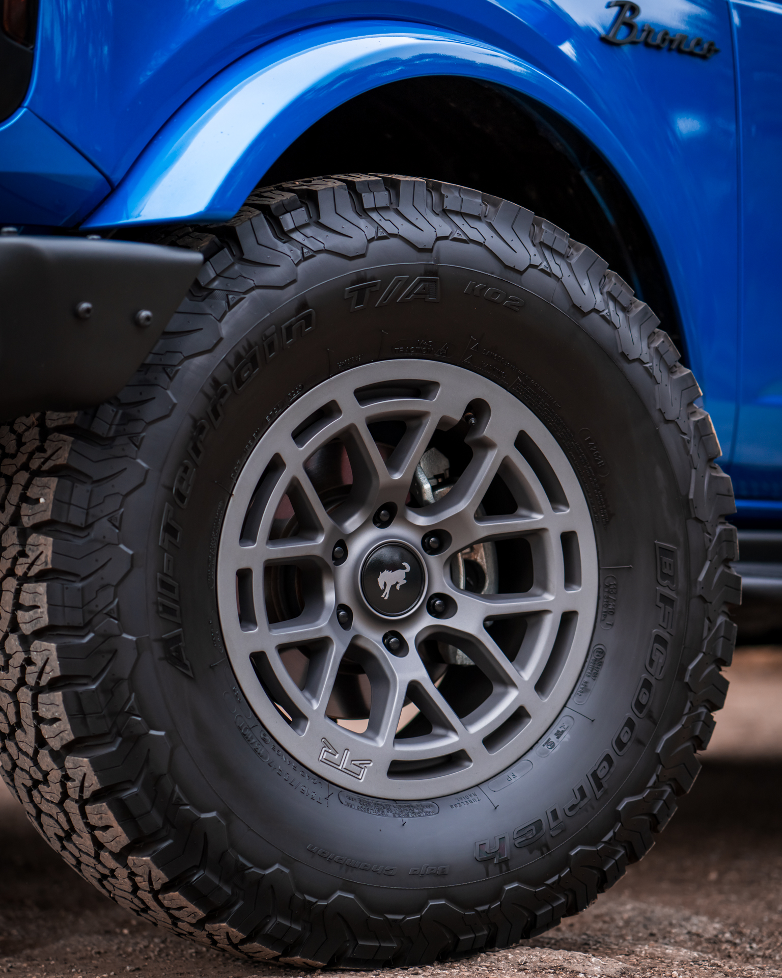 Ford Bronco Show us your installed wheel / tire upgrades here! (Pics) DSC02033