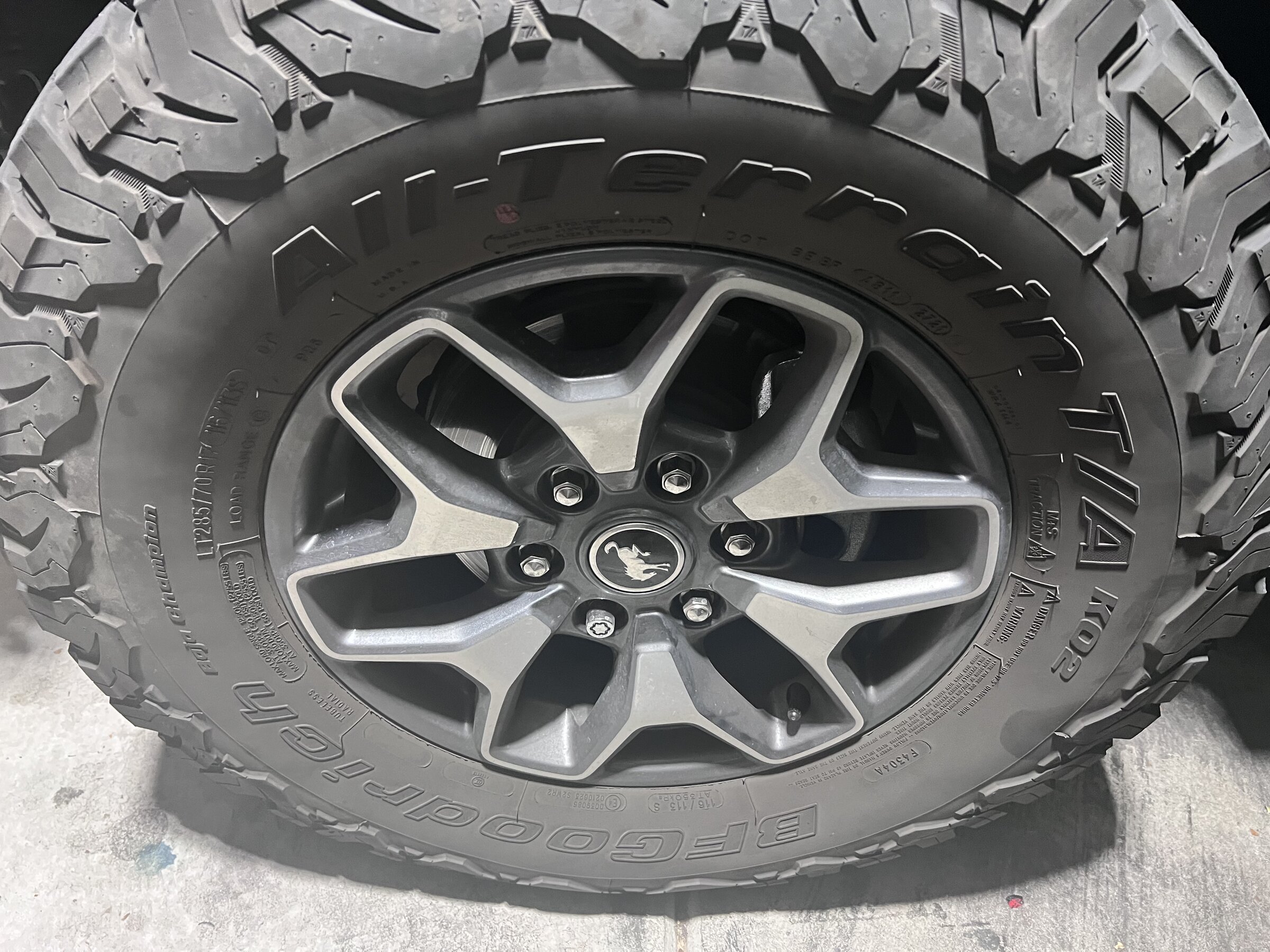 Ford Bronco Badlands wheels $200 F2B5C8EF-ECA8-4298-9F45-2AFD73B561A8