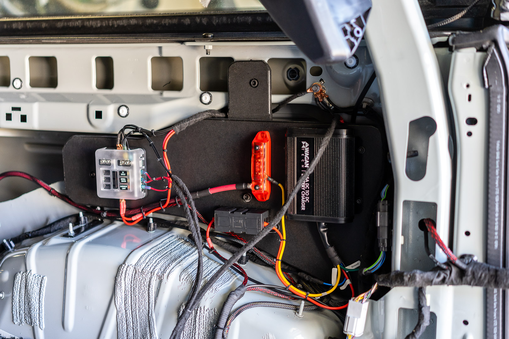 Ford Bronco Dual Battery Setups vs Portable Power supply IG-06418
