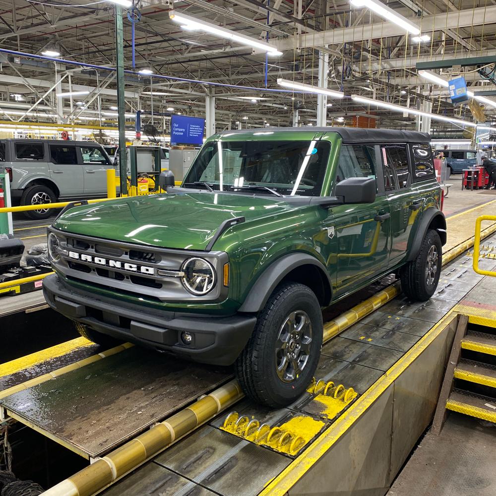 Ford Bronco 🛠 1/3/22 Build Week Group image (1)