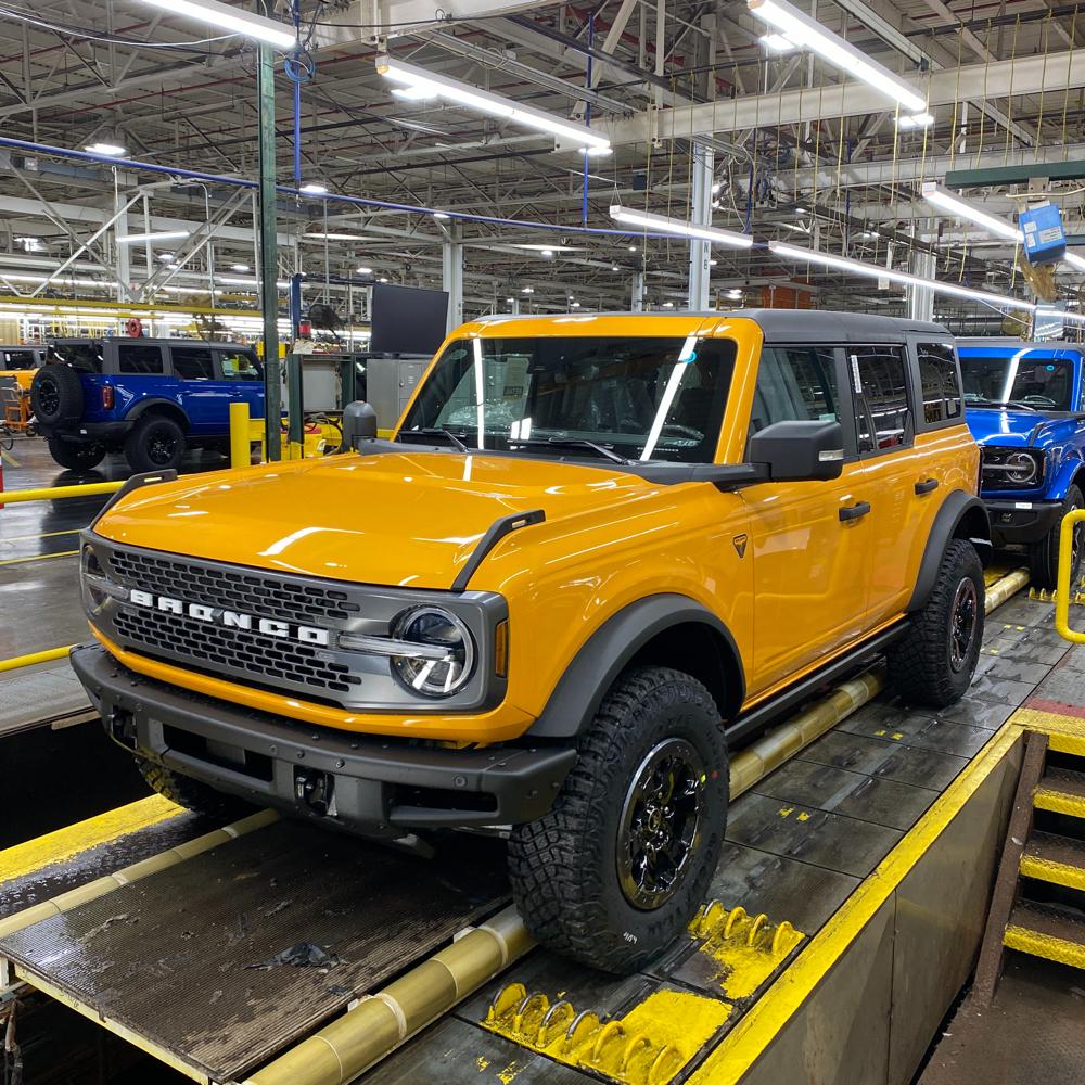 Ford Bronco 🛠 10/18/21 Build Week Group image