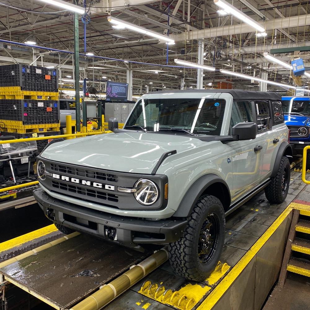 Ford Bronco 🛠 10/25/21 Build Week Group image