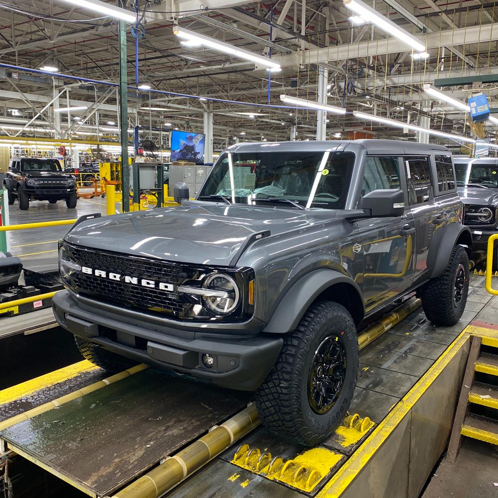Ford Bronco 🛠 12/20/21 Build Week Group image