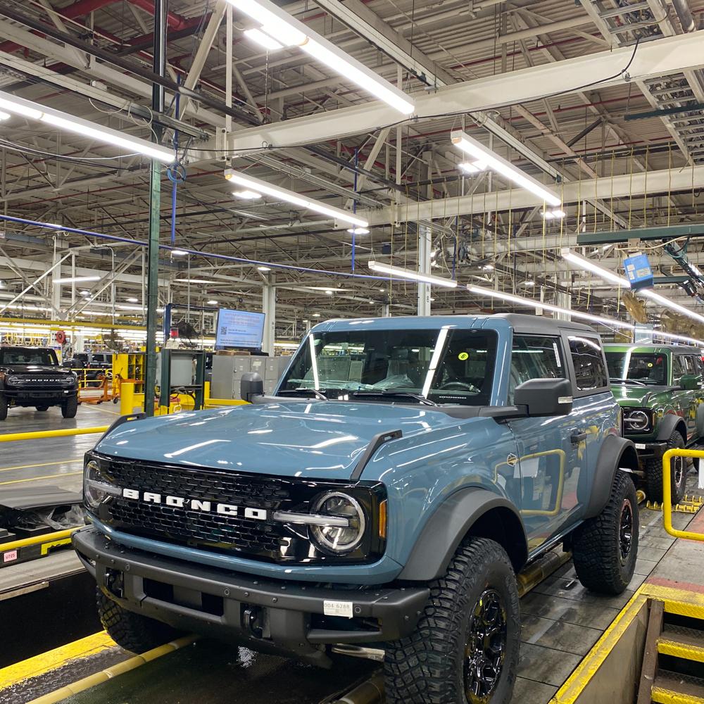 Ford Bronco Picture Request: 2DR in Area 51 image