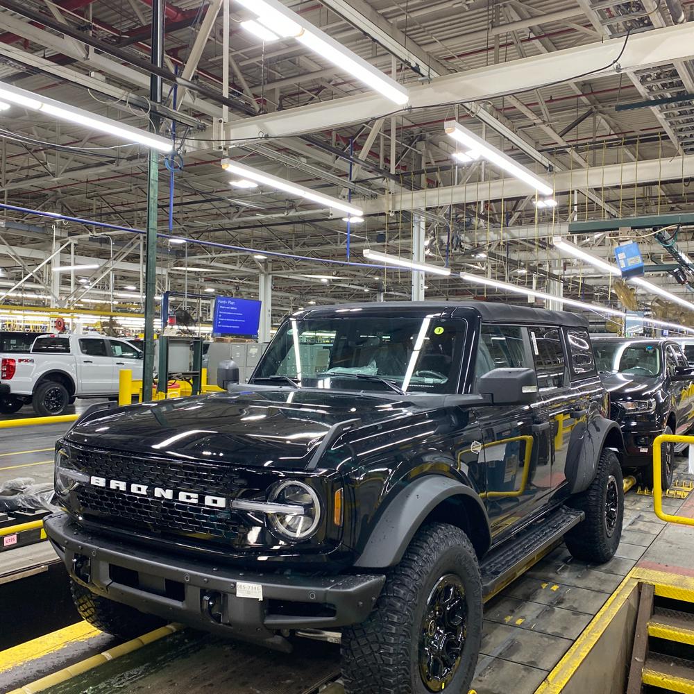 Ford Bronco 🛠 1/3/22 Build Week Group image