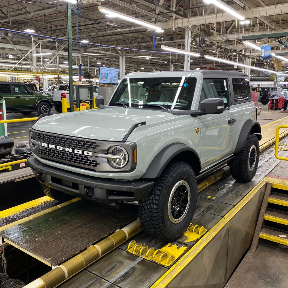 Ford Bronco 🛠 1/10/22 Build Week Group image