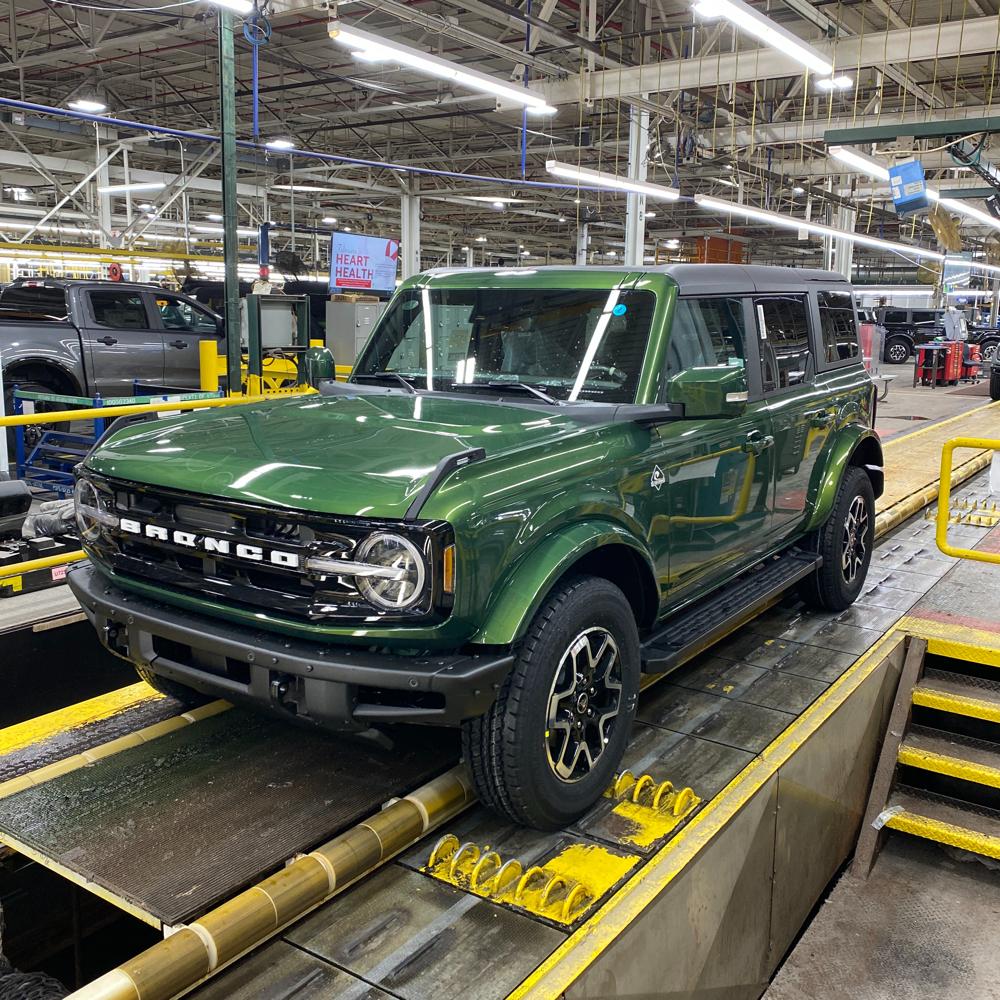 Ford Bronco Never got your assembly line photo?  Maybe someone has a match! image
