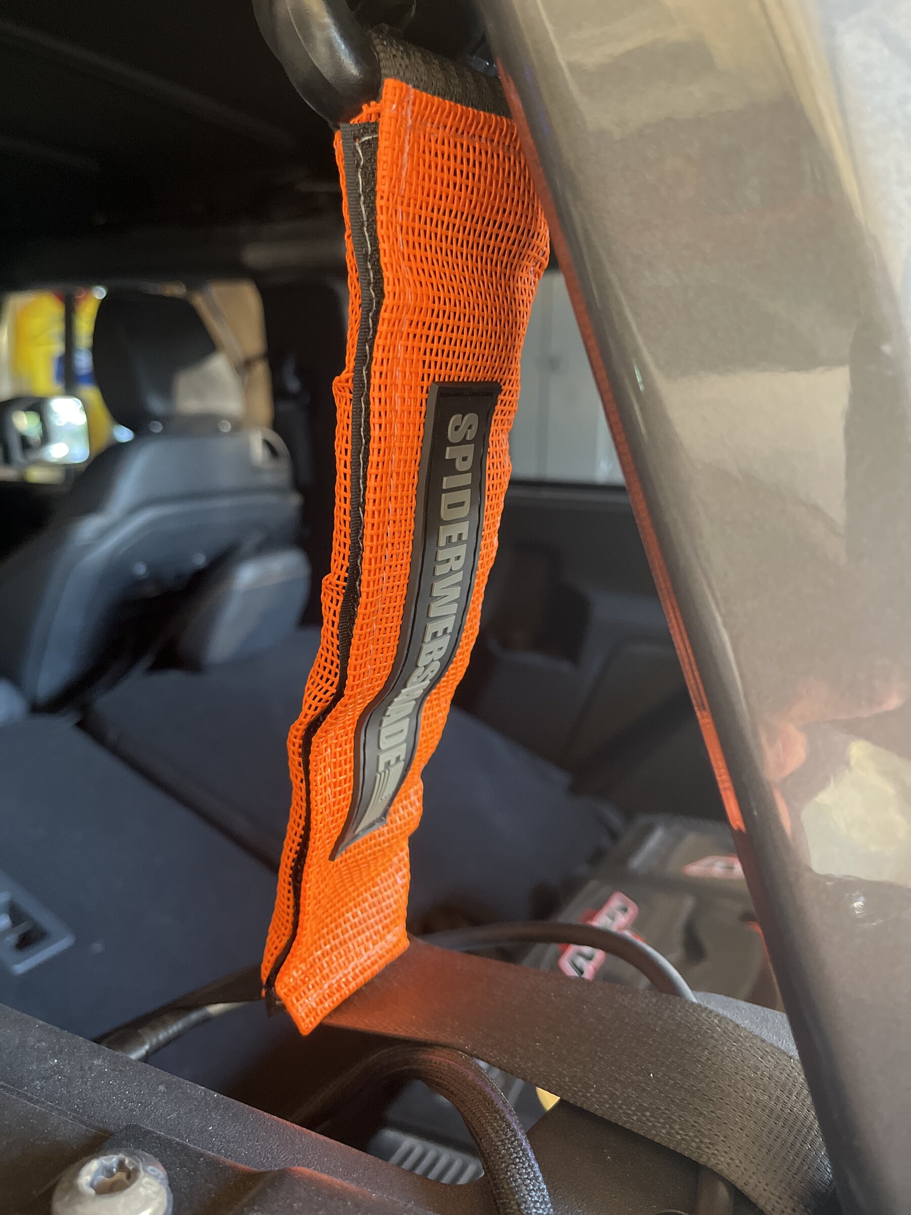 Ford Bronco Rear seat belts flapping violently in the wind. Is there a fix? image