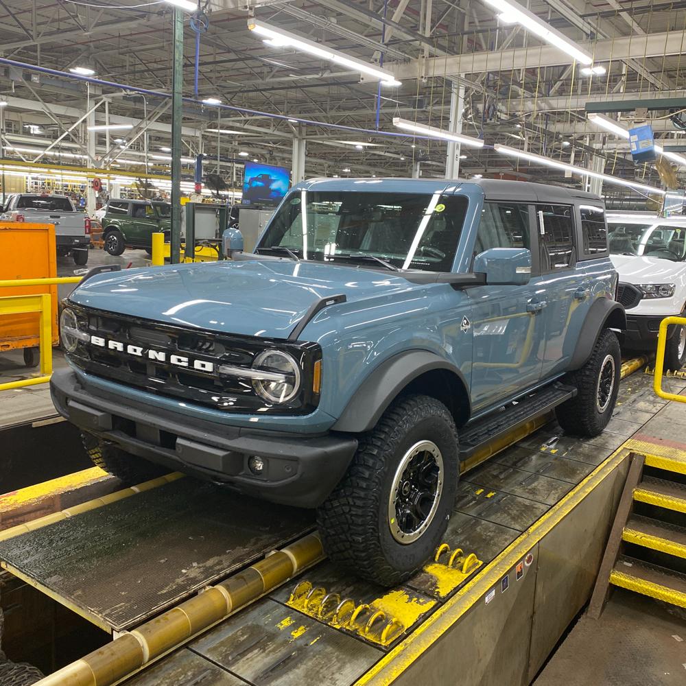 Ford Bronco 🛠 4/11/22 Build Week Group image