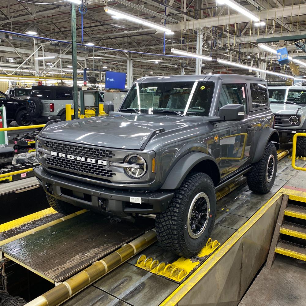Ford Bronco 🛠 1/17/2022 Build week group image