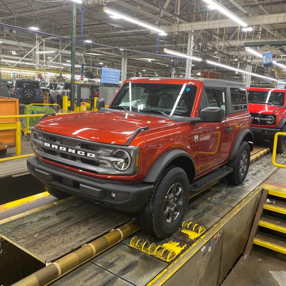 Ford Bronco 📊 Bronco September 2022 Sales: 10,892 sold / 13,318 produced image