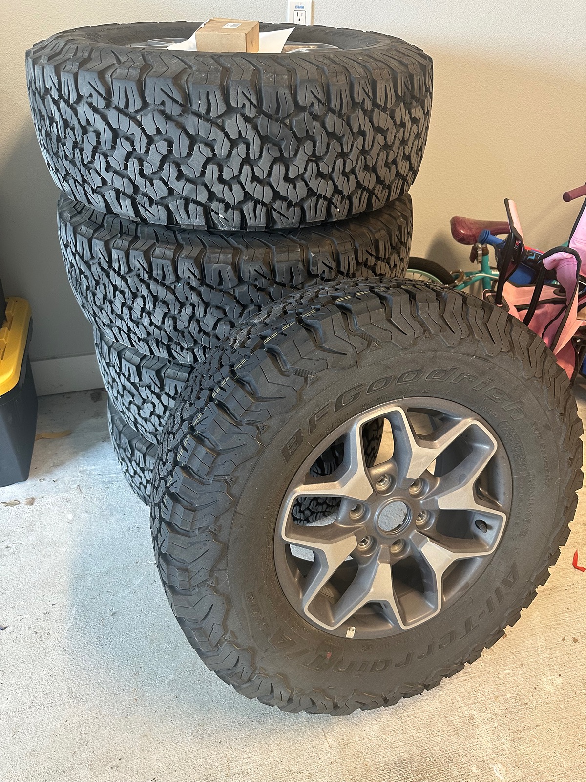 Ford Bronco Non SAS Badlands Wheels(5), Tires, TPMS, Lugs - $500 IMG_1011