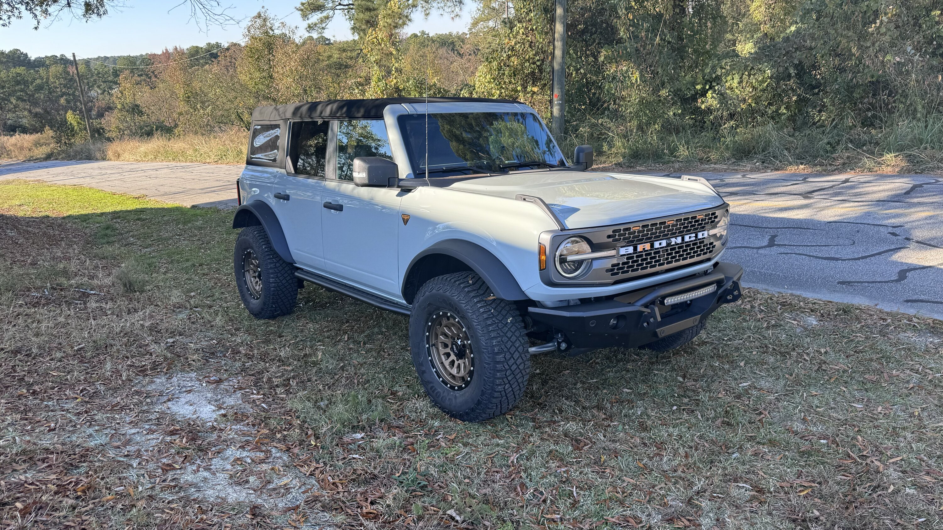 Ford Bronco Show us your installed wheel / tire upgrades here! (Pics) IMG_1029
