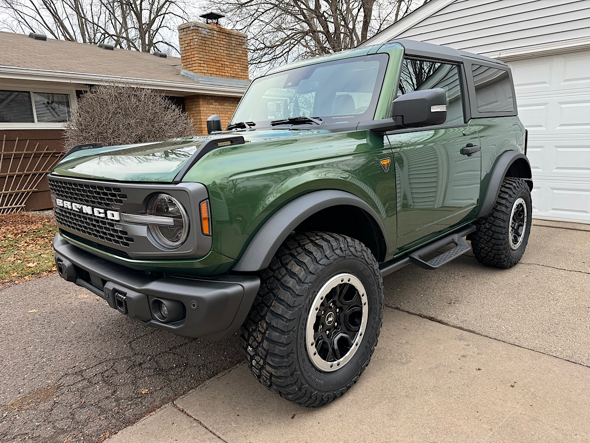 Ford Bronco Show us your installed wheel / tire upgrades here! (Pics) IMG_1477