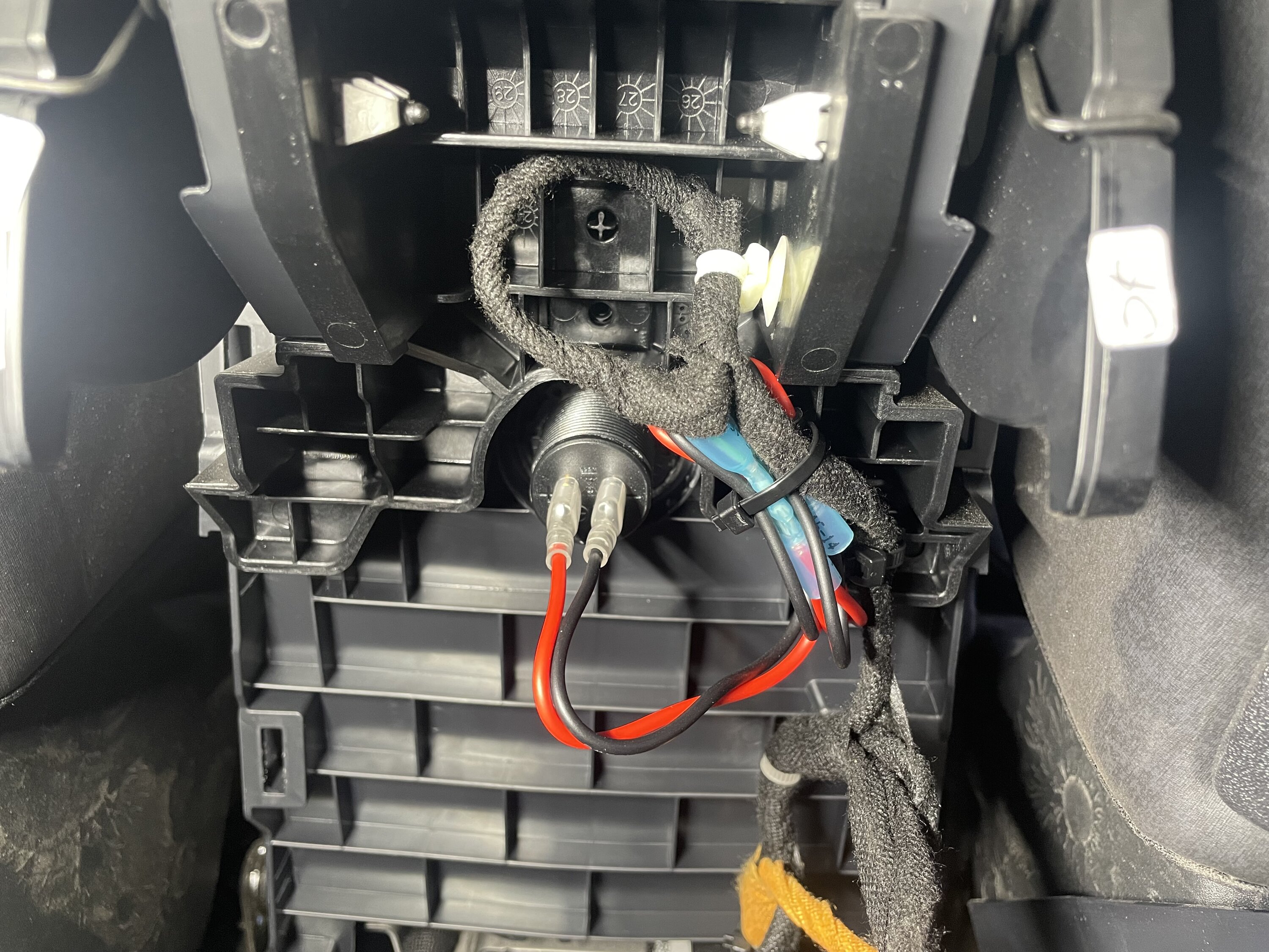 Ford Bronco Center Armrest Console - Replacing cig lighter w/ USB-C outlet IMG_1762
