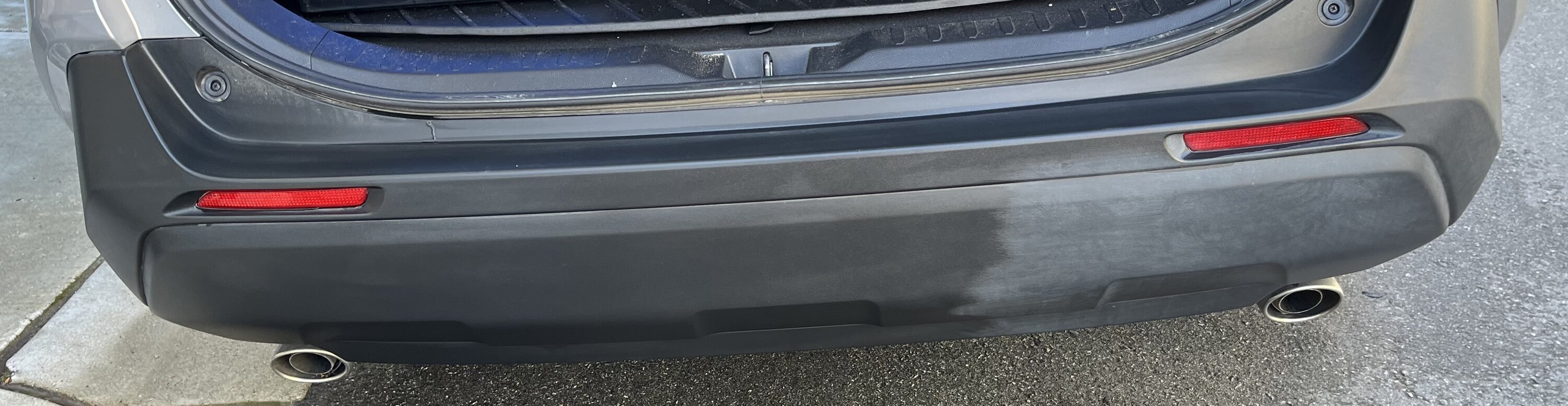 Ford Bronco Seatbelts marking up door panels IMG_1826