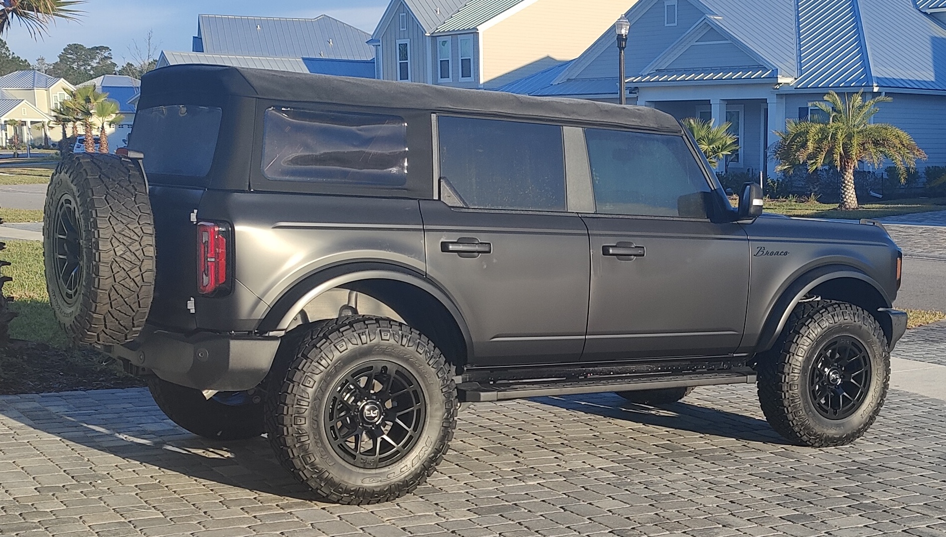 Ford Bronco SHADOW BLACK Bronco Club IMG_20220115_082020__01