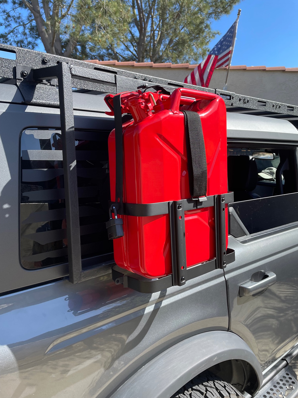 Ford Bronco Bronco Saddle Bags for Jerry Gas Cans - My DIY Welded Solution IMG_2269