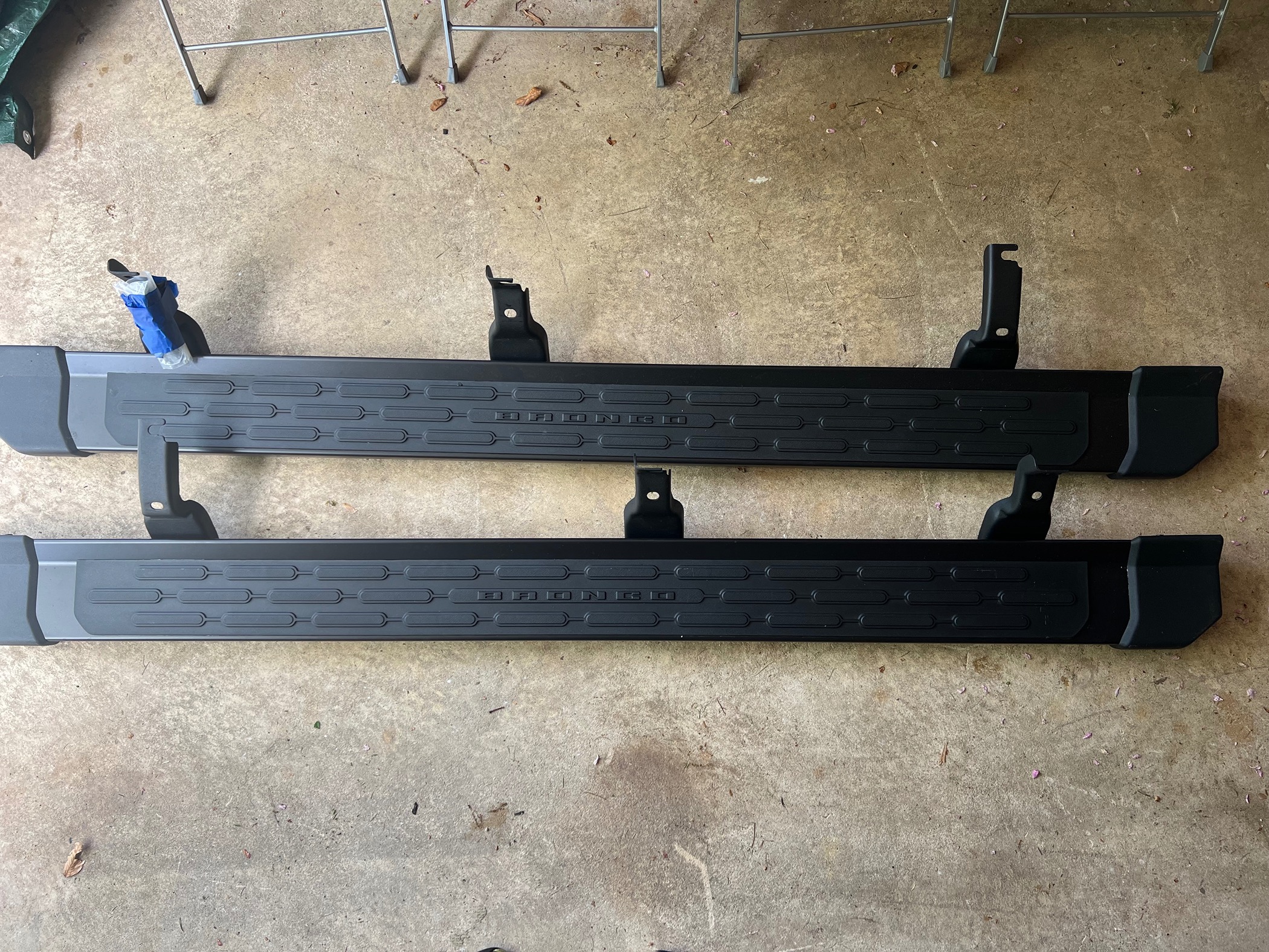 Ford Bronco PRICE DROP: 4 Door OEM tube step bars IMG_4881