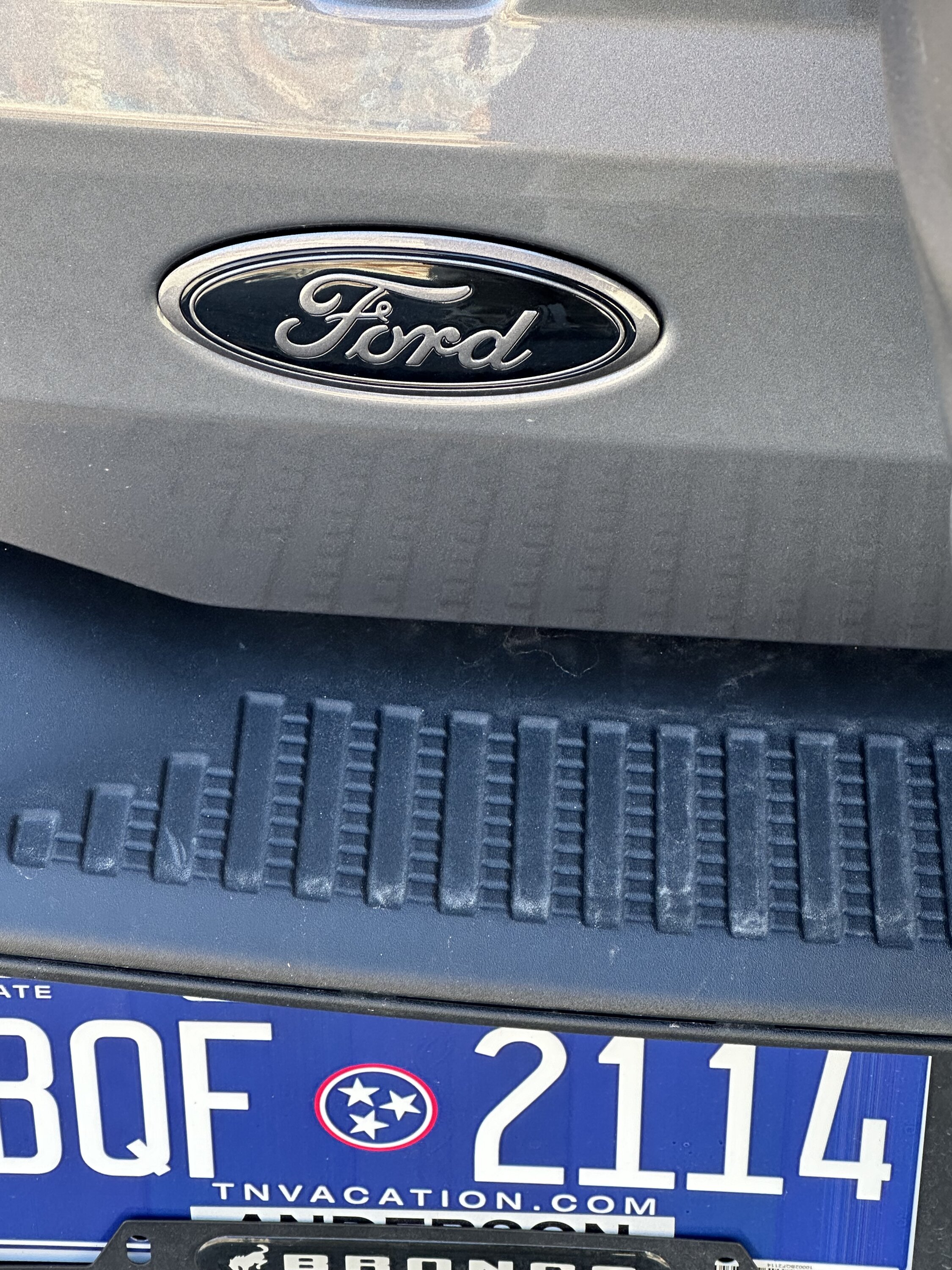 Ford Bronco Carbon gray black diamond with black heritage stripe. IMG_6512